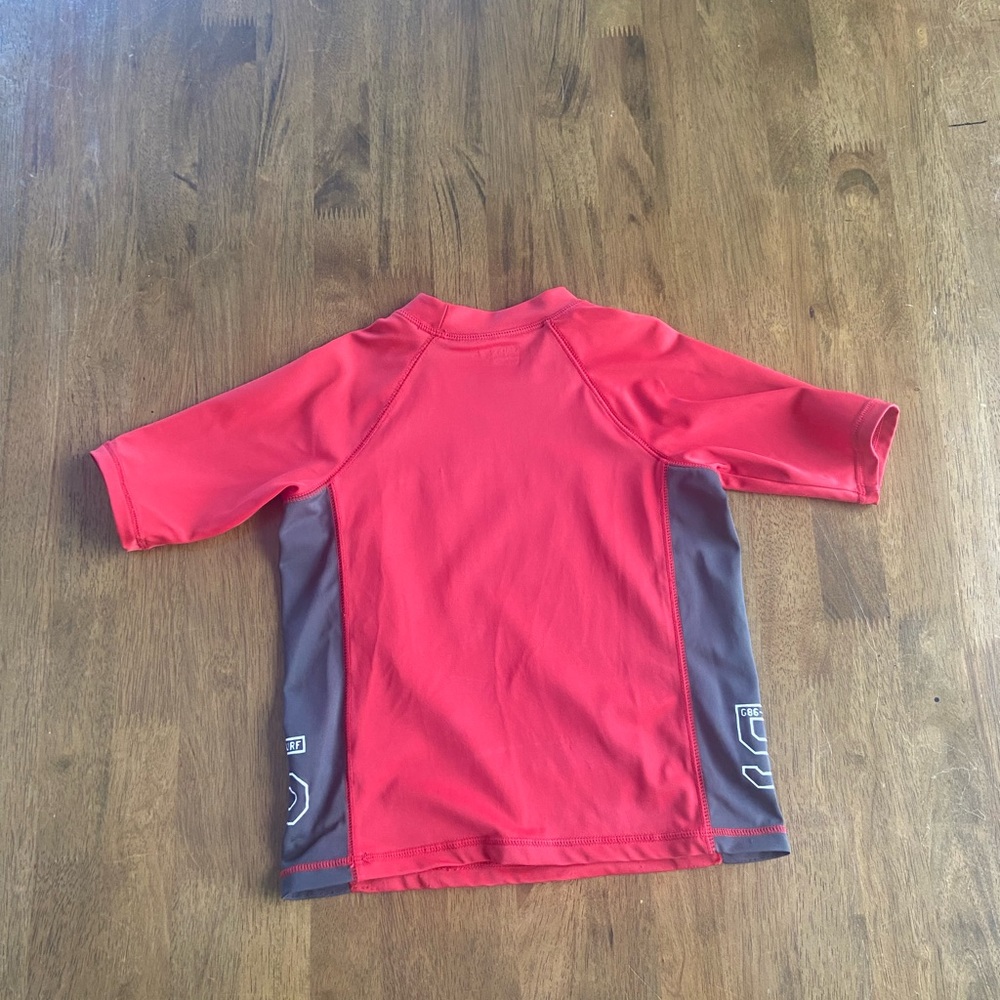 Gap Kids Rash Guard - Picture 2 of 3